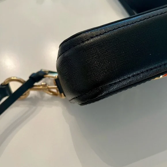 Marc Jacob’s Camera Bag - Picture 9 of 9